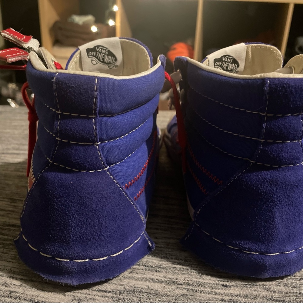 Vans - Picture 4 of 6